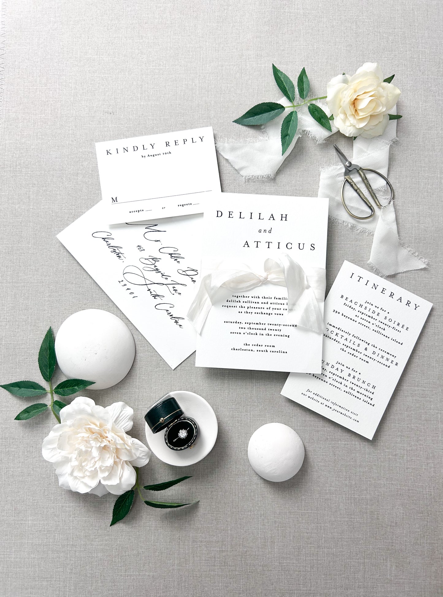 Rollable Doublesided Textile Styling Mat + Storage bag | white/cream + beige