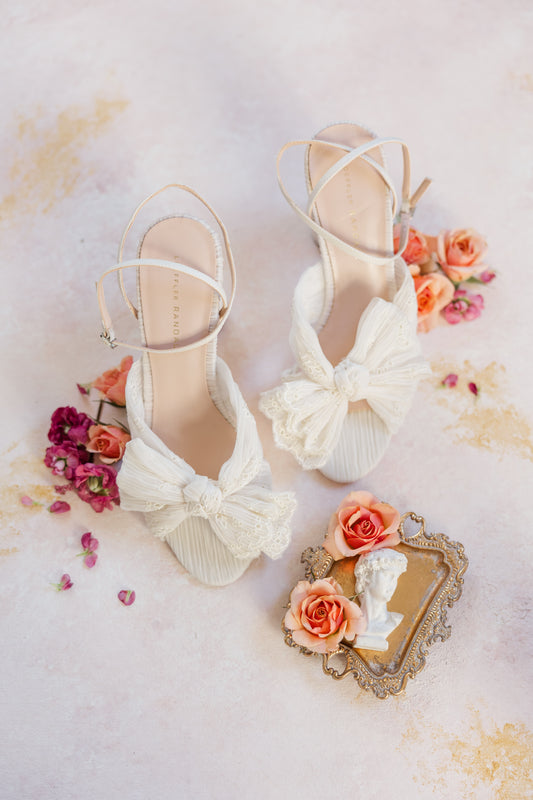 Hand painted, rollable styling mat for wedding photography|neutral light rose and gold